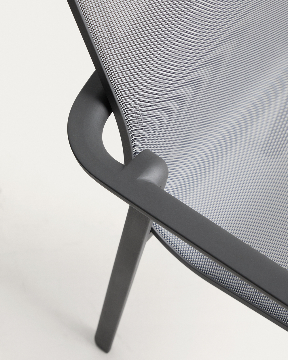 Уличный стул Canea из графитового алюминия