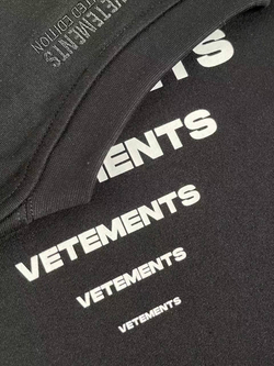 Футболка Vetements