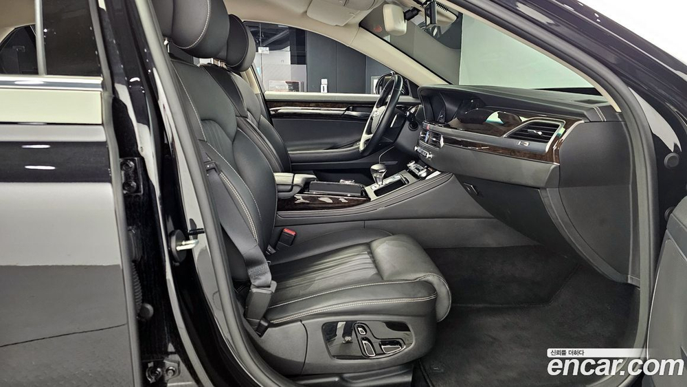 Genesis G90 3.8 AWD (12.2020)