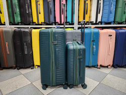 Чемодан Средний (М) полипропилен "Mironpan" съёмные колёса