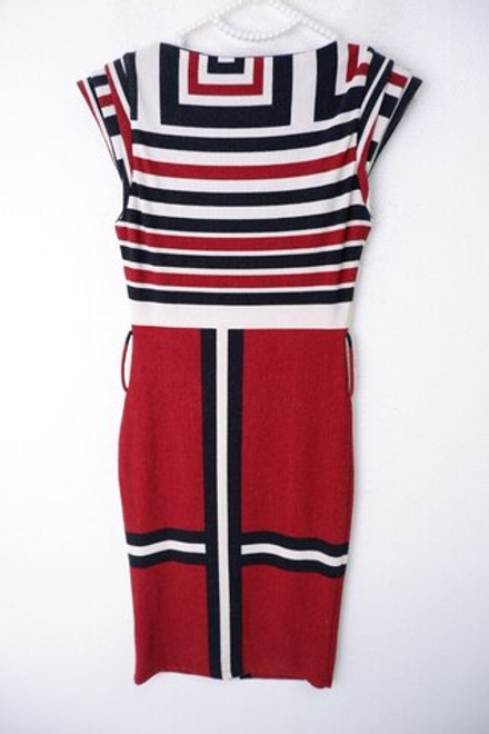 Платье трикотажное 42 размер