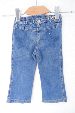 Джинсы с надписью на 2 года