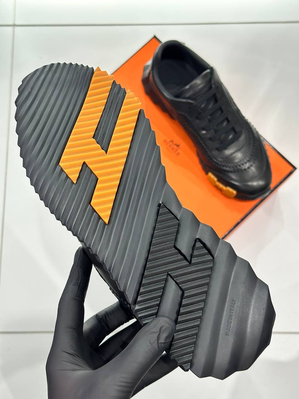 Кроссовки Hermes