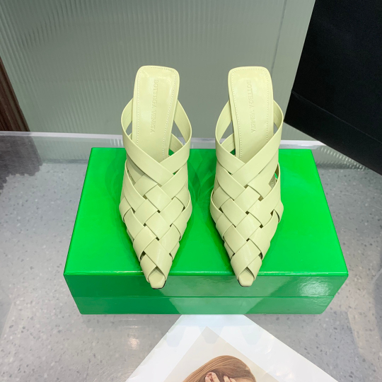 Bottega Veneta Alfie Mule