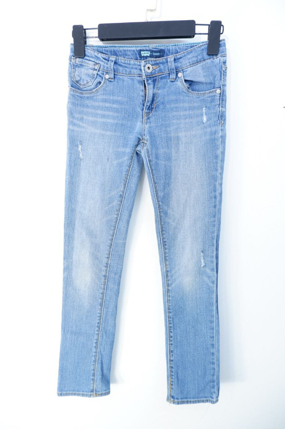 Джинсы Levi's базовые на 10 лет