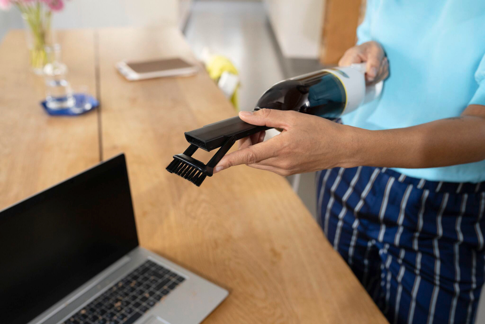 Ручной аккумуляторный пылесос CVH 3