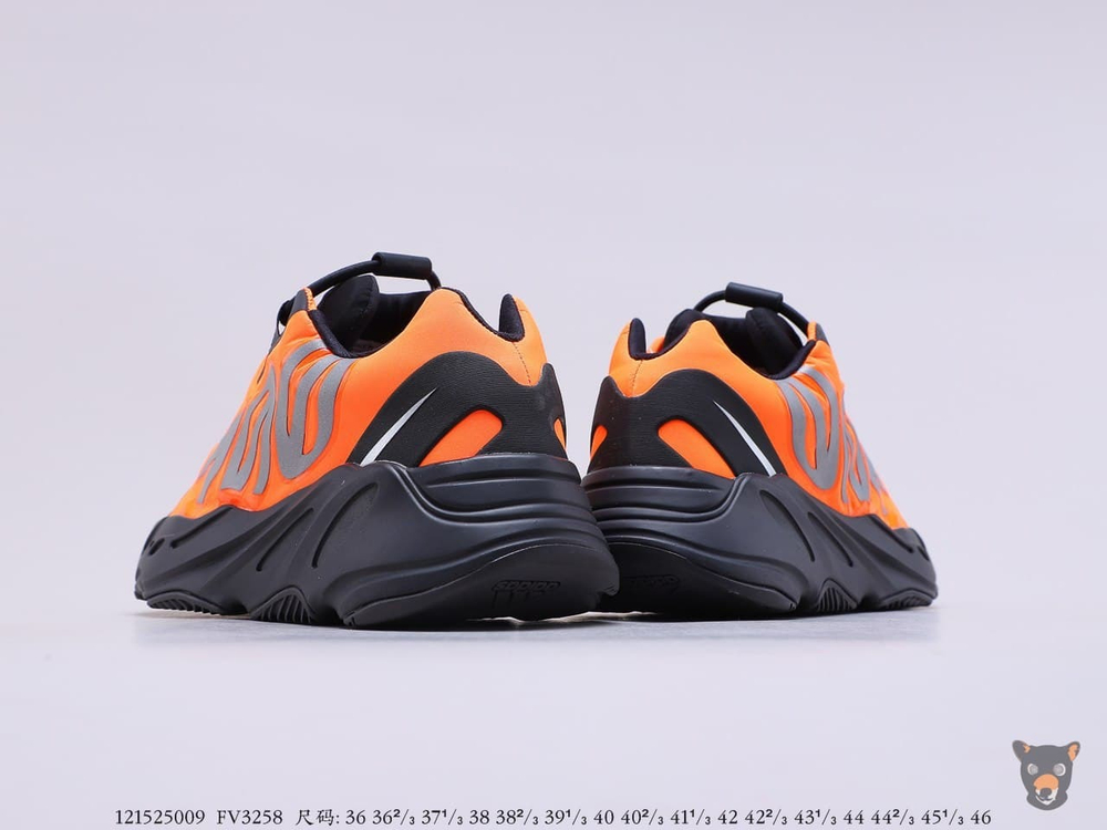 Кроссовки Yeezy Boost 700 MNVN "Orange"