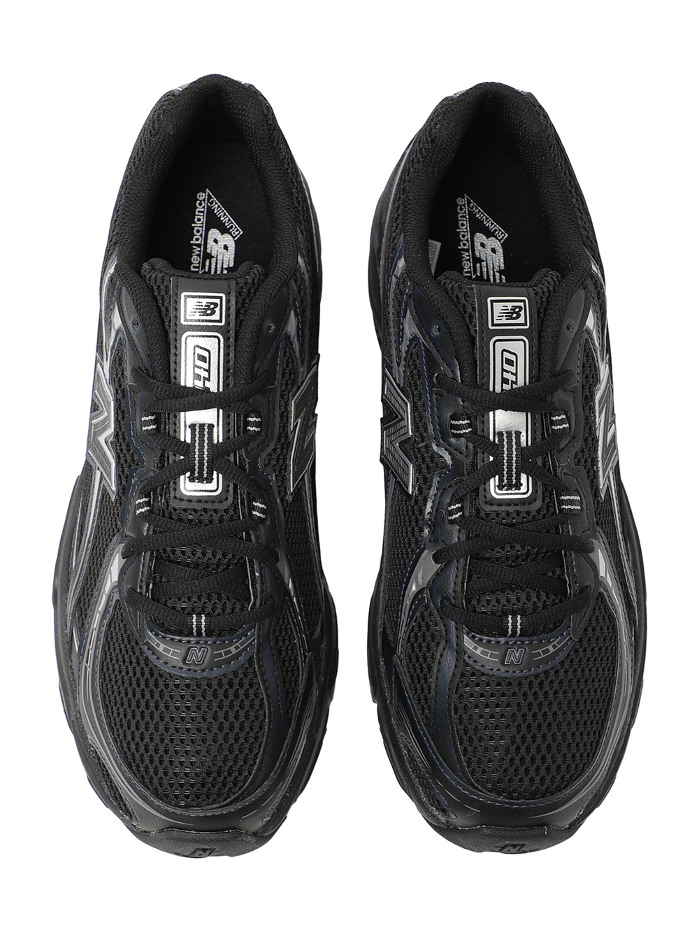 Кроссовки 740