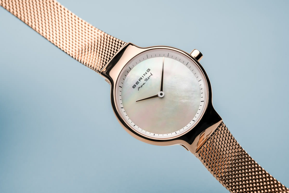 Женские наручные часы Bering 15527-364