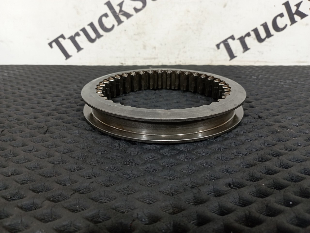 Муфта синхронизатора КПП