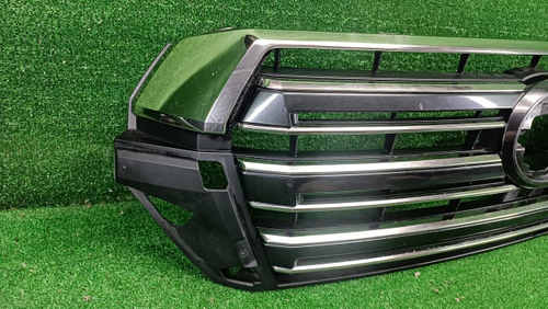 Решетка радиатора Toyota Land Cruiser 200 (2015-2021)