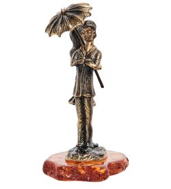 Народные промыслы AM-1153 Фигурка «Парочка под зонтом» (латунь, янтарь)