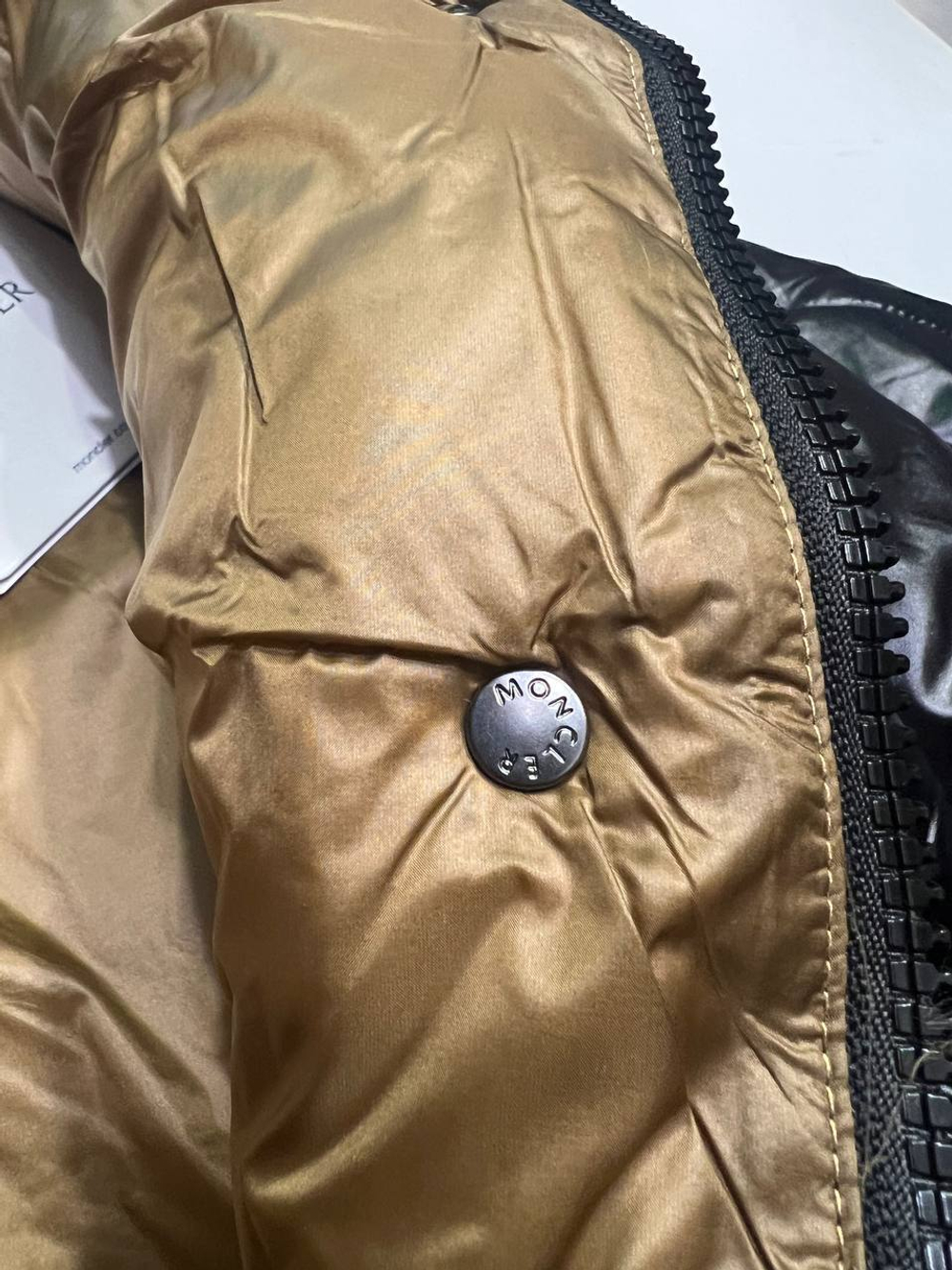 Пуховик Moncler