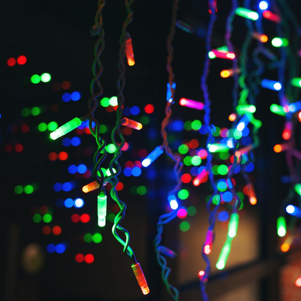 ULD-B3010-200-TWK MULTI IP67 Бахрома светодиодная с эффектом мерцания. 3м. Соединяемая. 200 светодиодов. Разноцветный свет. Провод белый. TM Uniel.