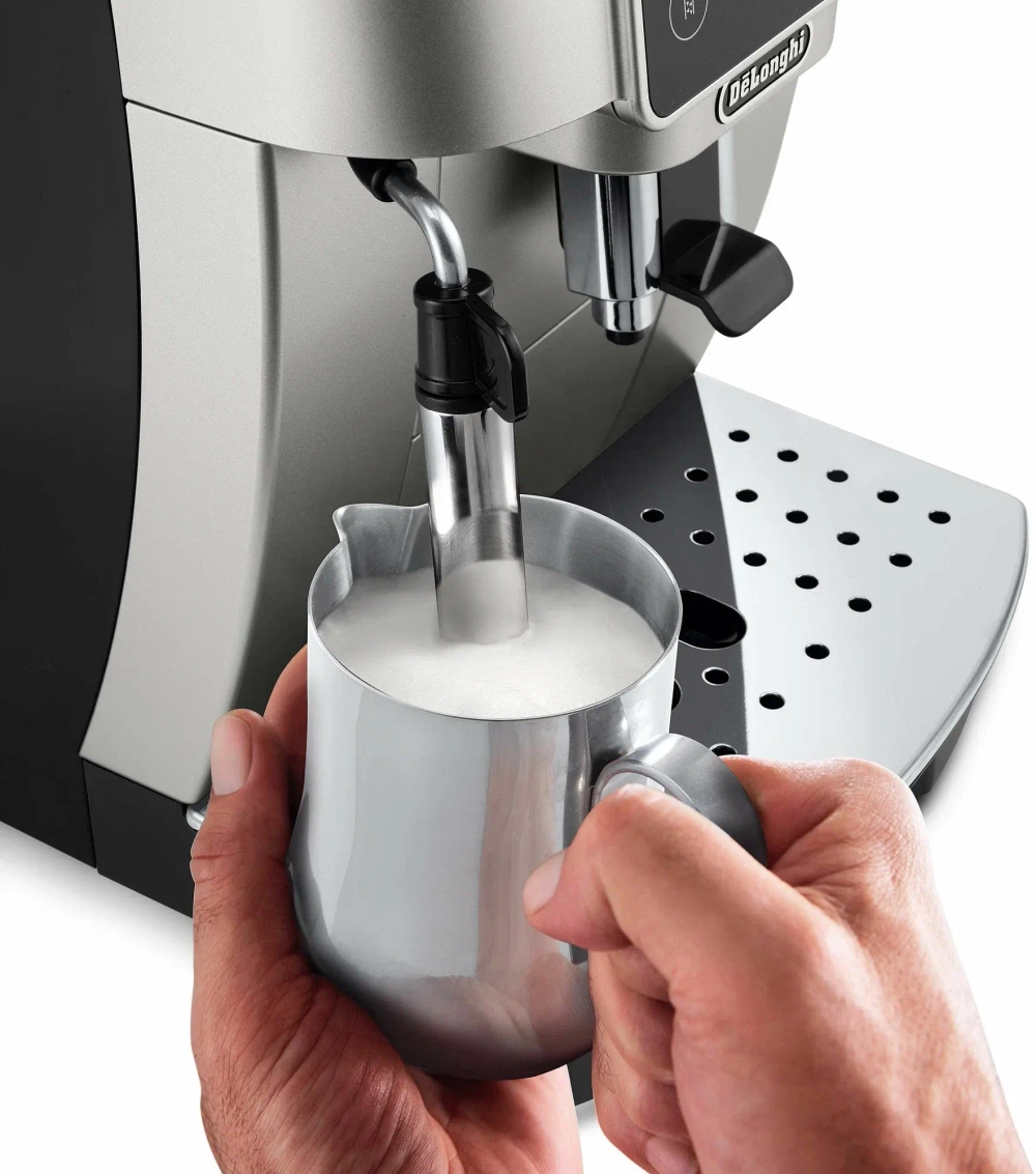 Кофемашина автоматическая зерновая DeLonghi ECAM220.31. SB