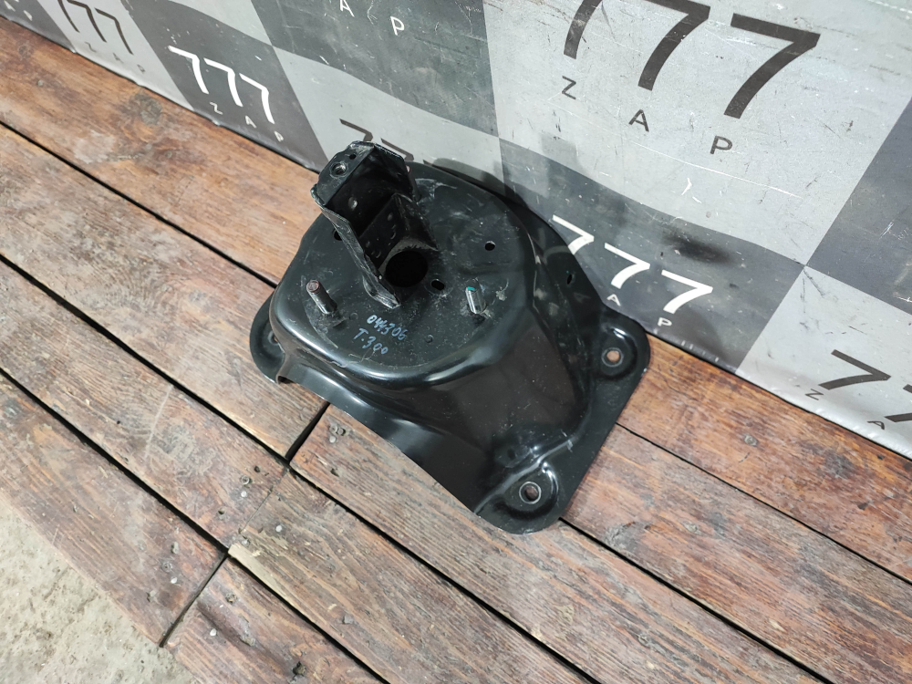 Кронштейн запасного колеса Tank 300 21-нв Б/У Оригинал 6309100XKV19C