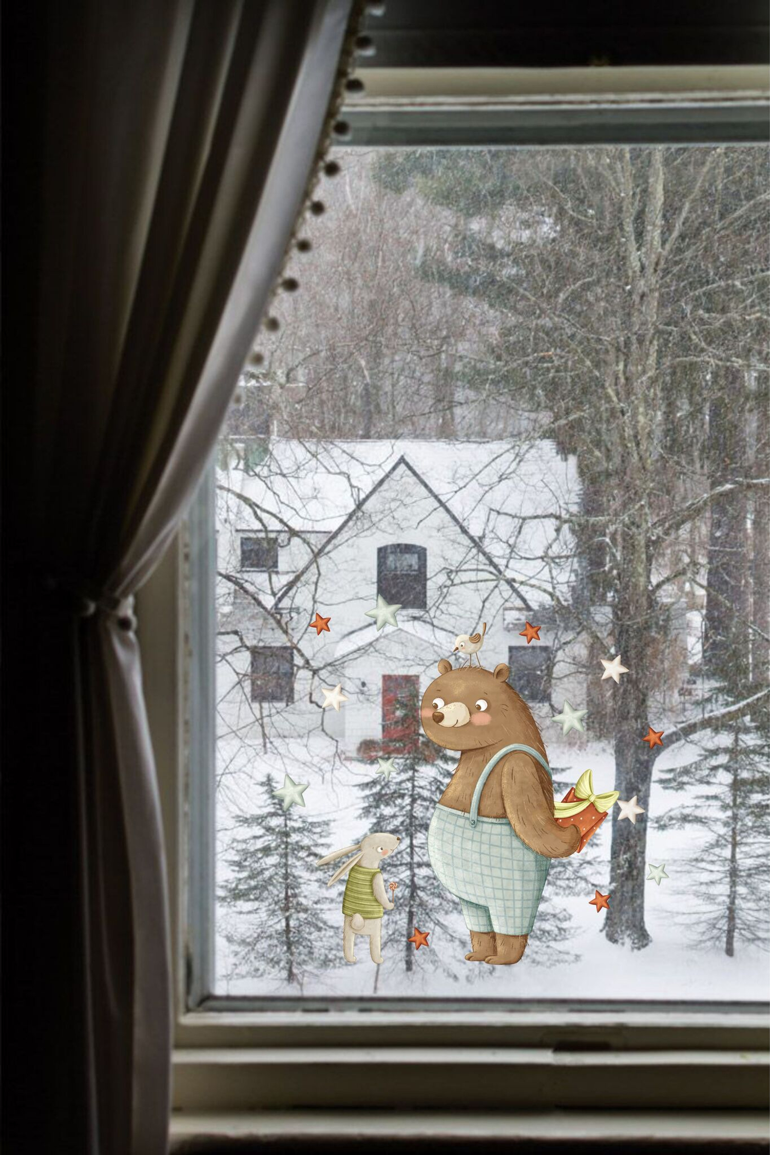 Мишка с подарком