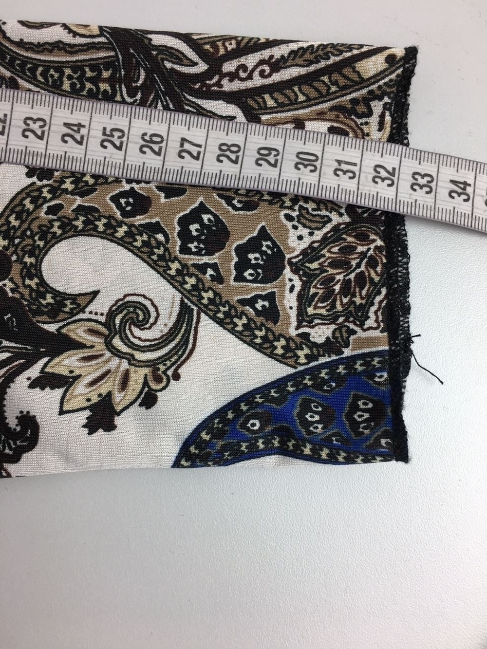 Платье с глубоким декольте 42 размер