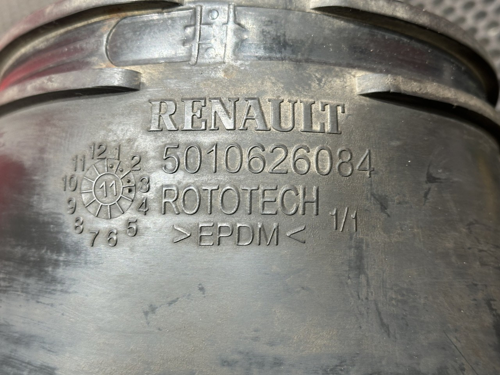 Патрубок воздушного фильтра