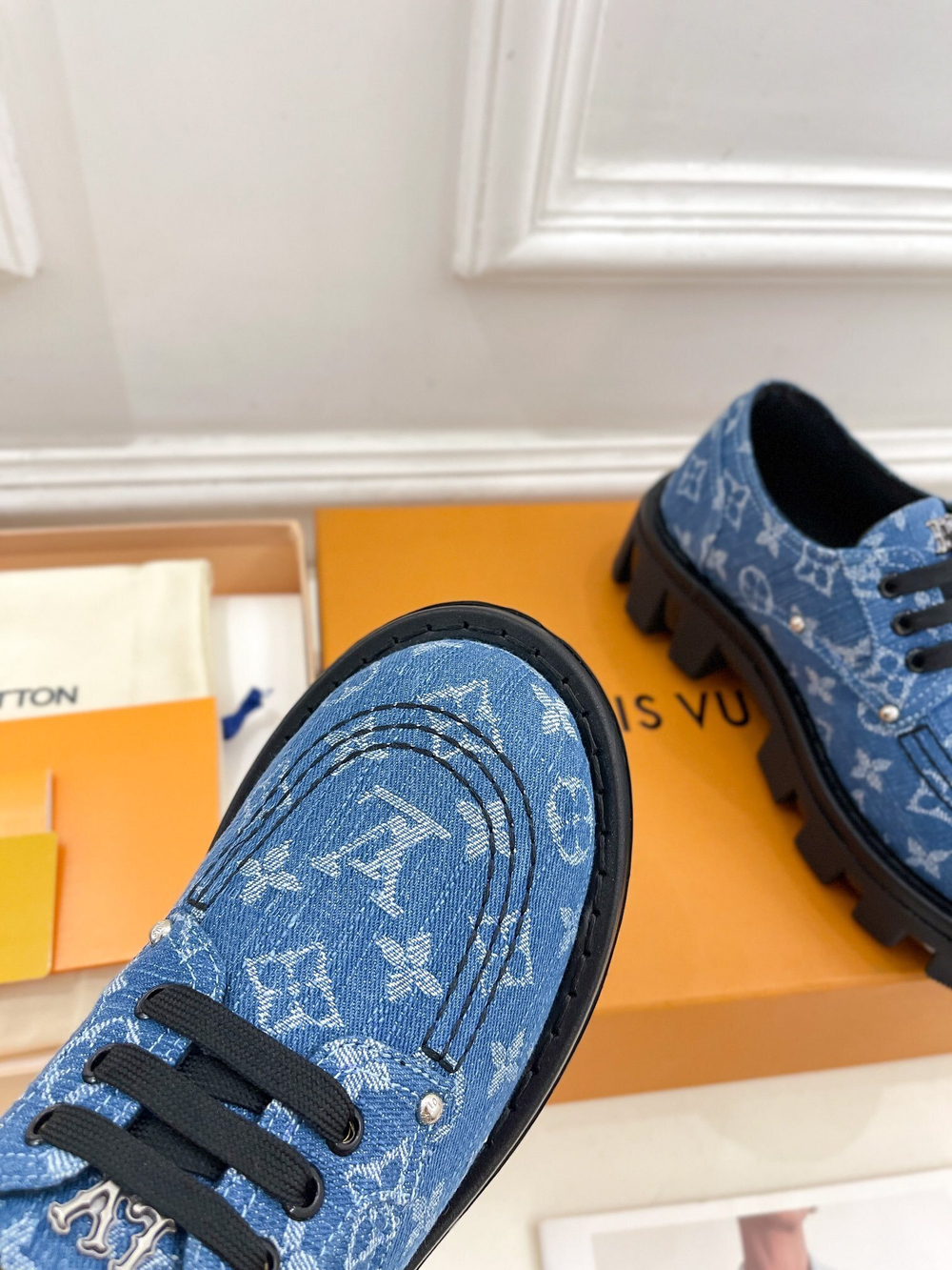 Louis Vuitton Checker Derby