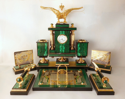 Настольный набор малахитовый