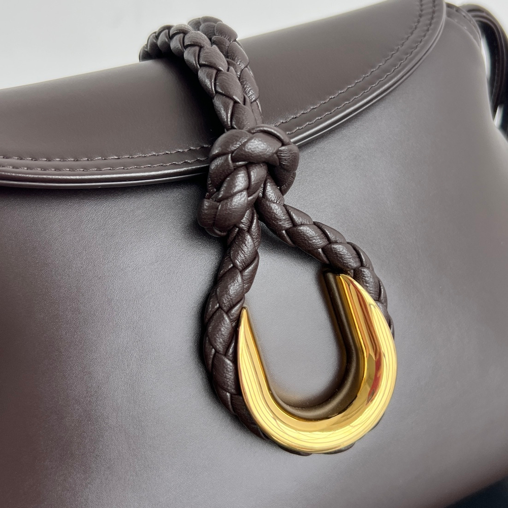 Bottega Veneta Baby Liberta 24 cm