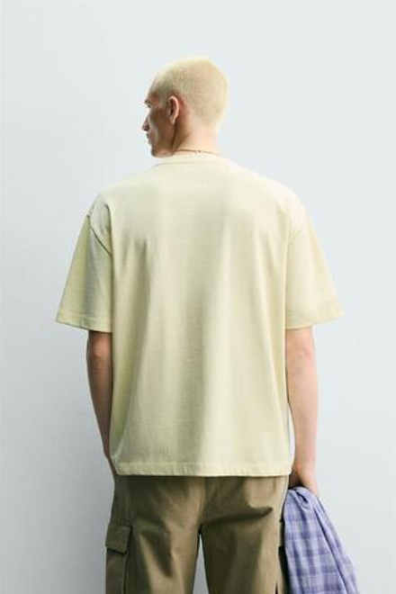 ZARA ФУТБОЛКА RELAXED FIT, СВЕТЛО-ЖЕЛТЫЙ