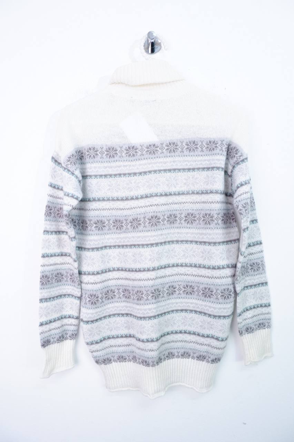 Свитер Oodji шерстяной, маркировка 34, визуально 40 размер