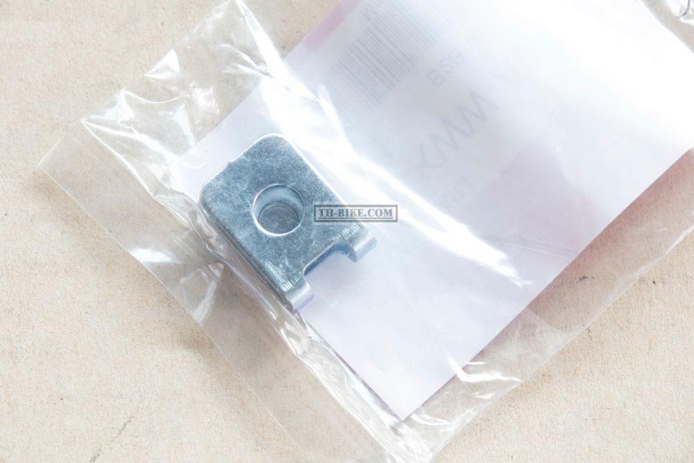 90305-KWW-A00. NUT, CLIP, 6MM. HONDA
