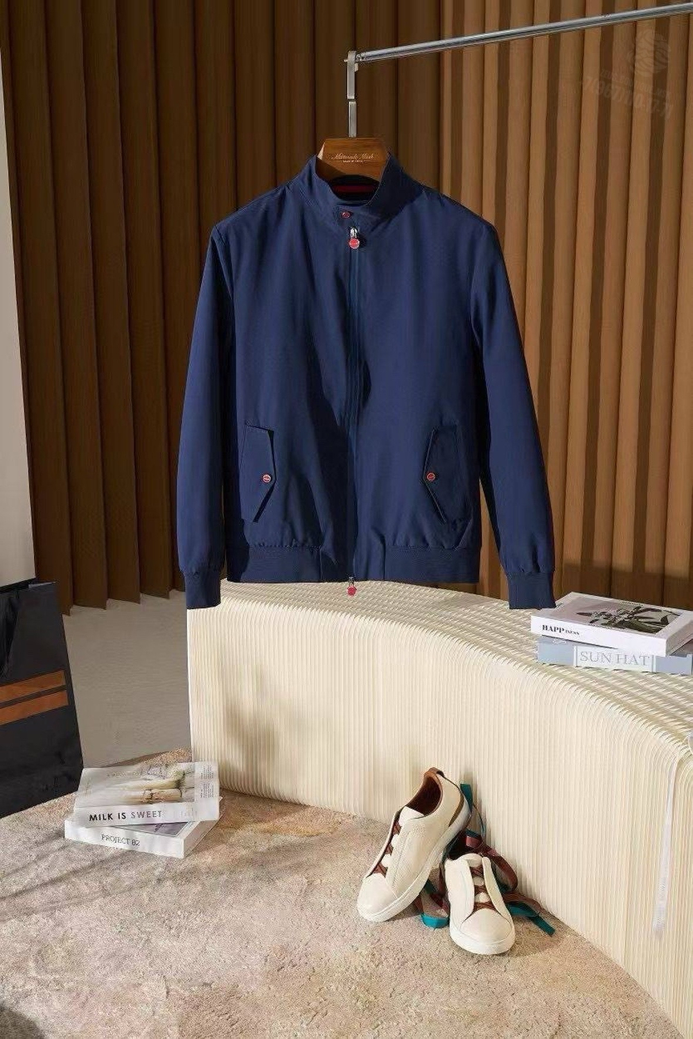 Ветровка Kiton