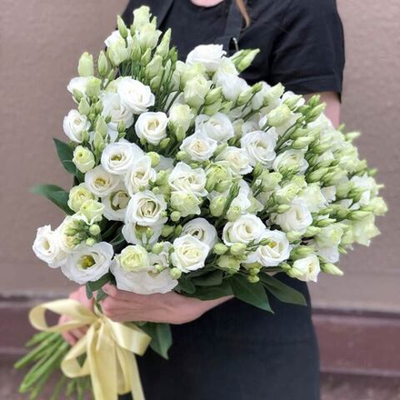 Букет "White eustoma"