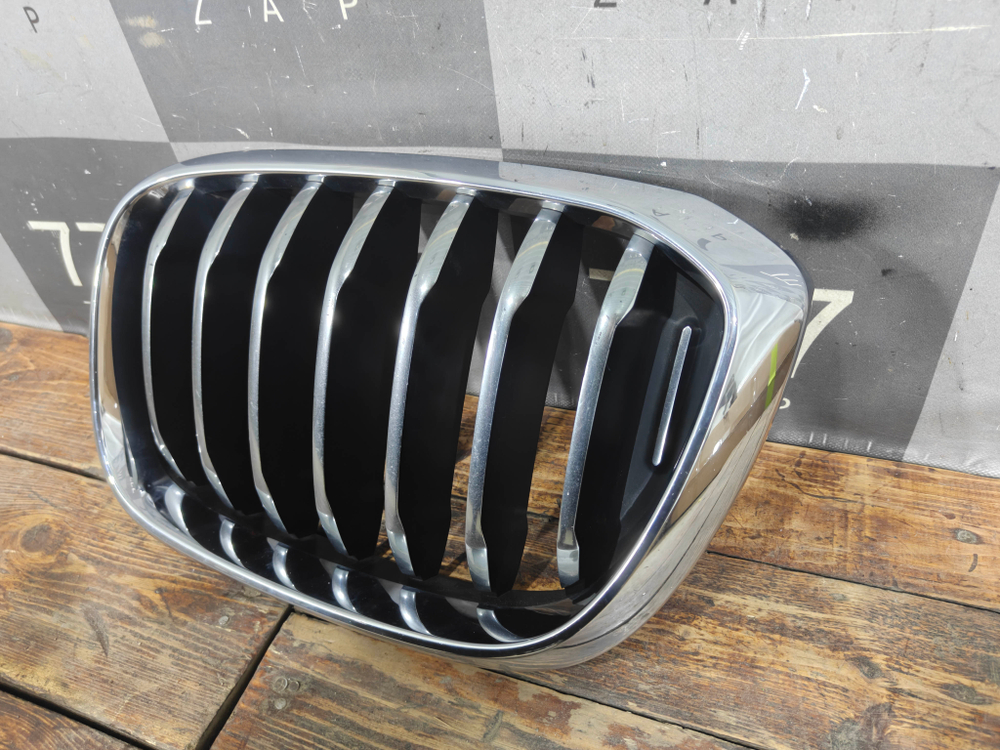 Решетка радиатора левая BMW X3 (G01), X4 (G02) 17-21 Б/У Оригинал 51137397465