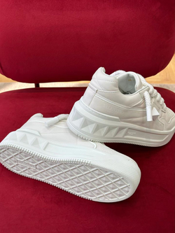 Кроссовки Valentino