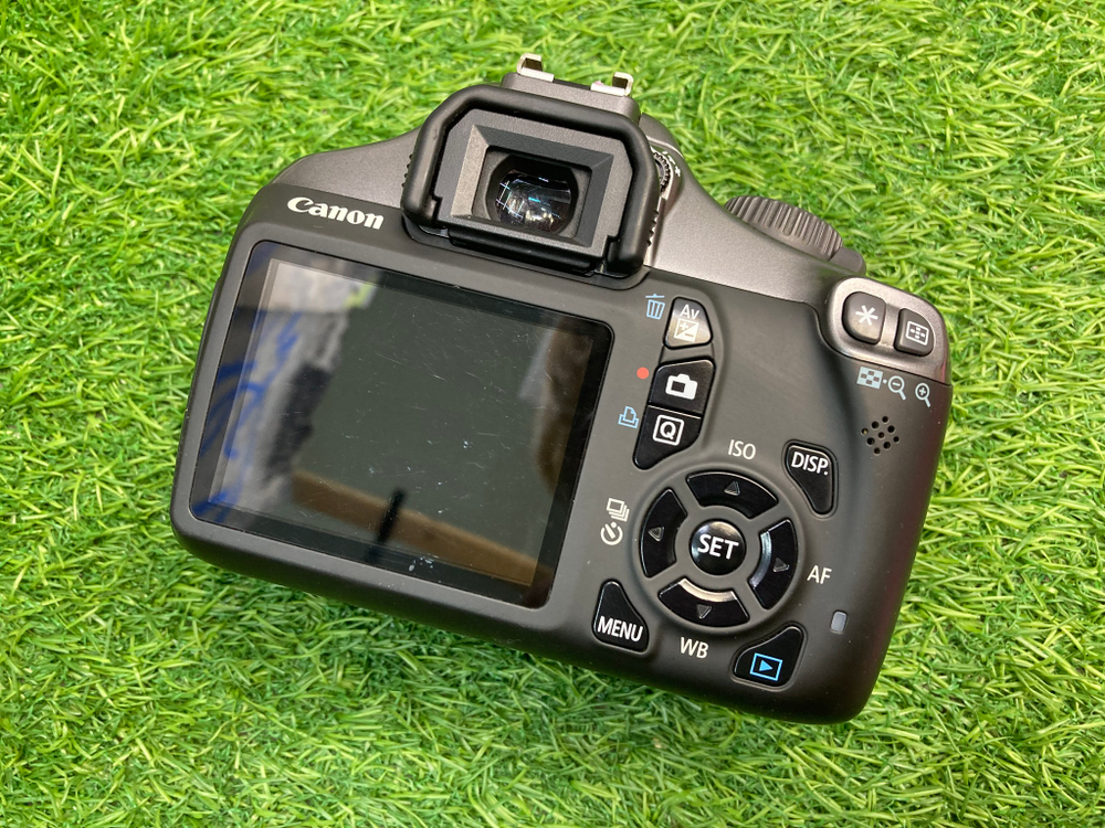 Canon EOS 1100D 10.200 кадров