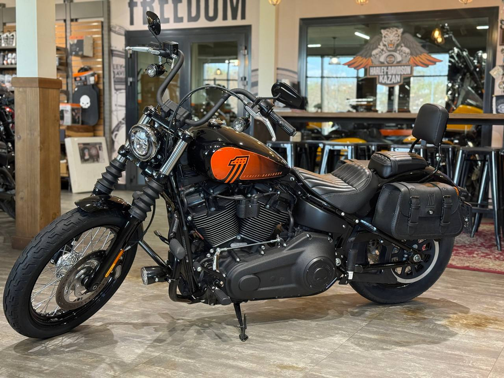 Harley-Davidson Street Bob, 2021