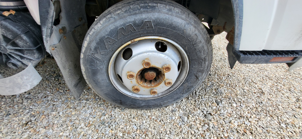 Isuzu ELF 7.5 (NPR) Промтоварный 470520 (Дизельный, 5,2 л, 155 л.с., МТ)