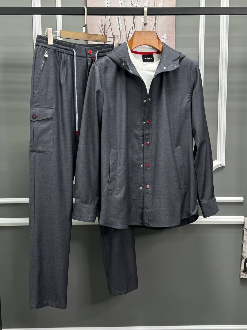 Прогулочный костюм Kiton