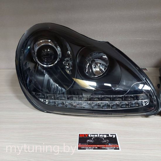 Передние фары Porsche Cayenne 955 daylight black hid xenon