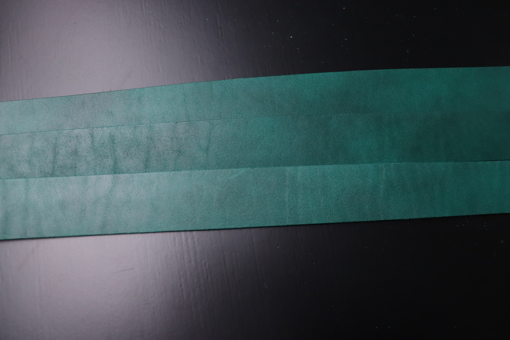 Ременная заготовка изумруд с финишной отделкой