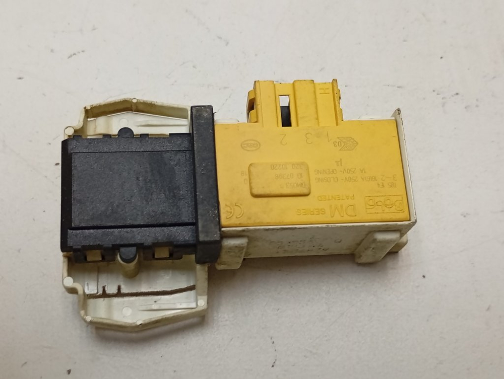 GOY1054L кт48 Замок люка для стиральной машины Candy 41041367 б/у