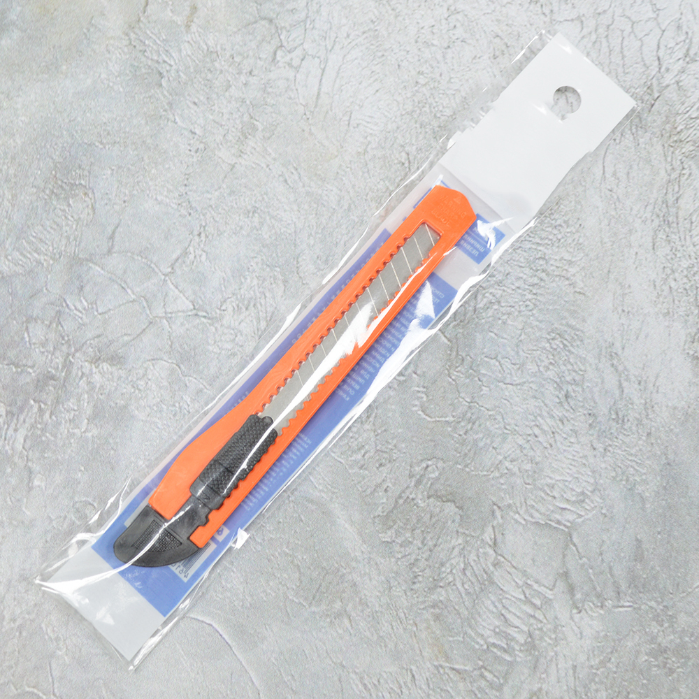 Нож технический 9мм выдвижное лезвие "Headman"