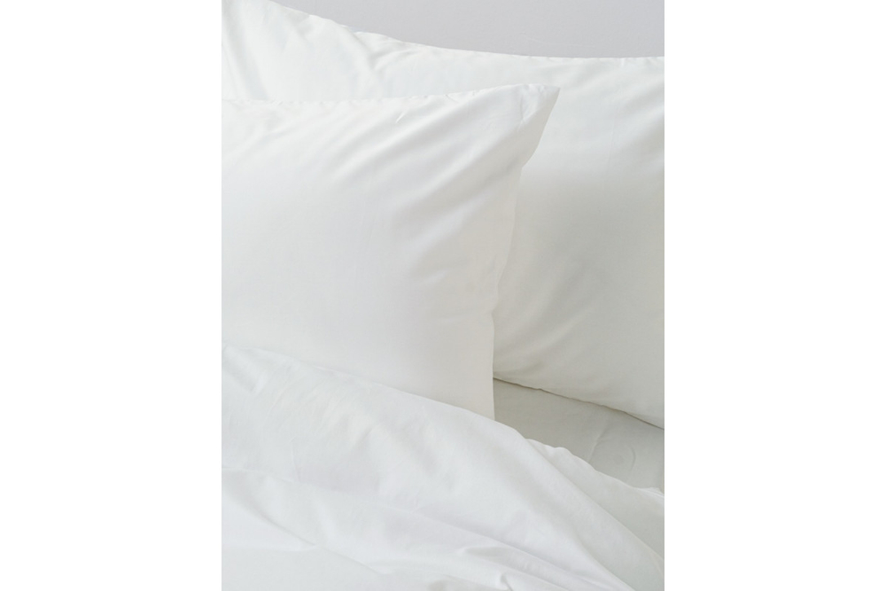 Постельное белье GoodNight Сатин Делюкс 1,5 сп. (с нав. 50х70) молочный