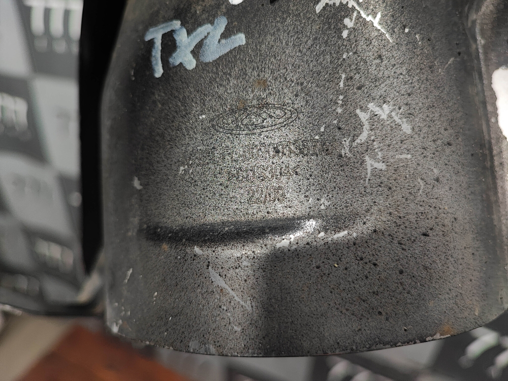 Насадка глушителя правая Exeed TXL 21-нв Б/У Оригинал 602001357AA