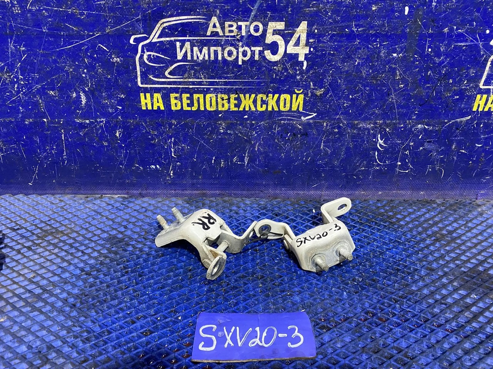 Петля двери задней правой TOYOTA CAMRY GRACIA 1999