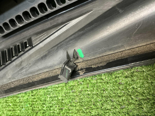 Жабо левая часть Suzuki Grand Vitara (2005-2016)