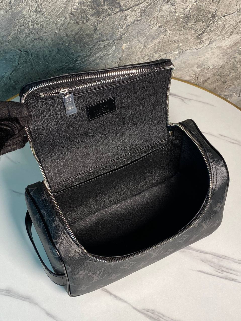 Несессер Louis Vuitton