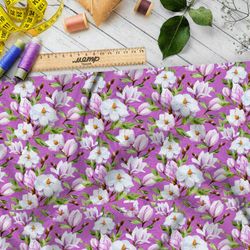 Ткань блэкаут белые и розовые петуньи на сиреневом фоне