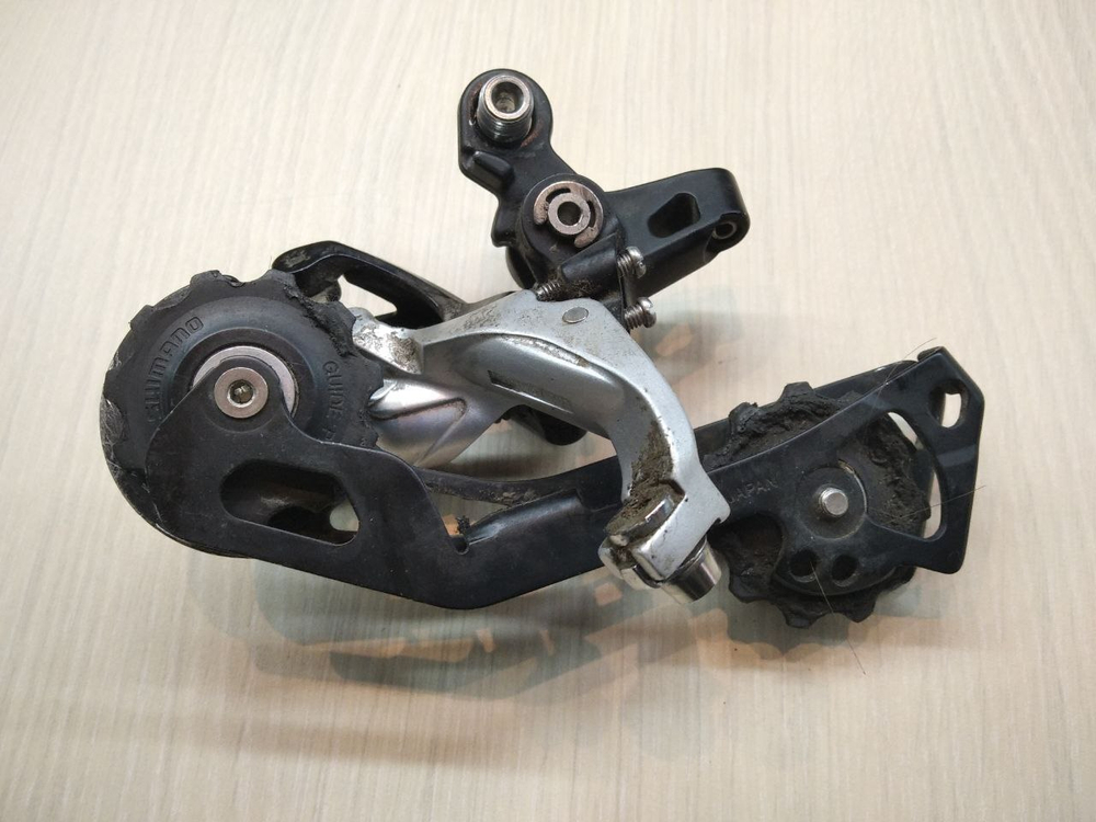 Задний переключатель Shimano XT RD-M781
