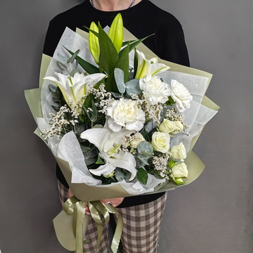 Авторский букет с лилией