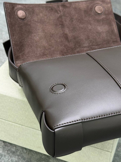 Сумка через плечо Bottega Veneta Angolo